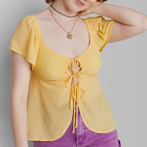 NWT Wild Fable Women's Fly Away Top Flutter Sleeve Keyhole Ruched Yellow Size M - Picture 1 of 6